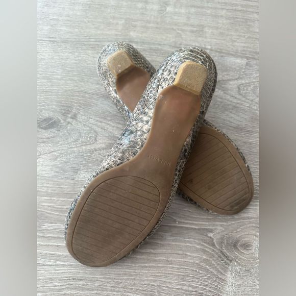 Nine West faux snakeskin ballet flats size 8.5 - Picture 3 of 4